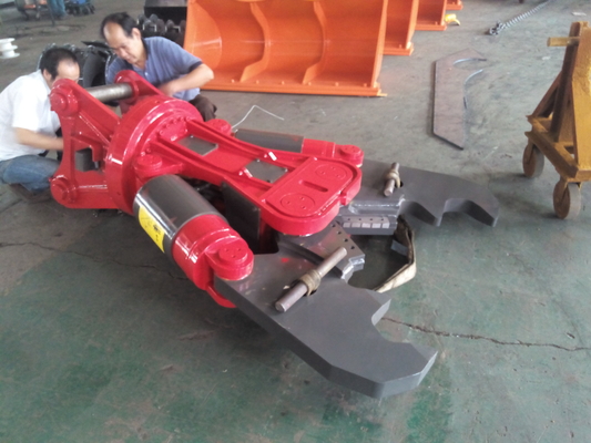 360 องศาหมุน excavator การทําลายแนบ Demoliton Shear สําหรับ excavator 30 ตัน